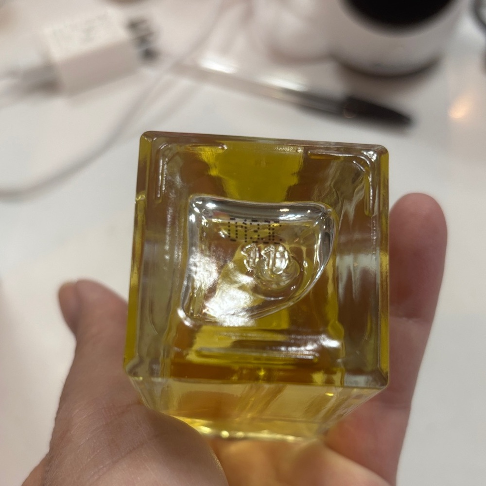 Herbivore Orchid Facial Oil - Yellow Botanical Face Oil - Picture 2 of 3